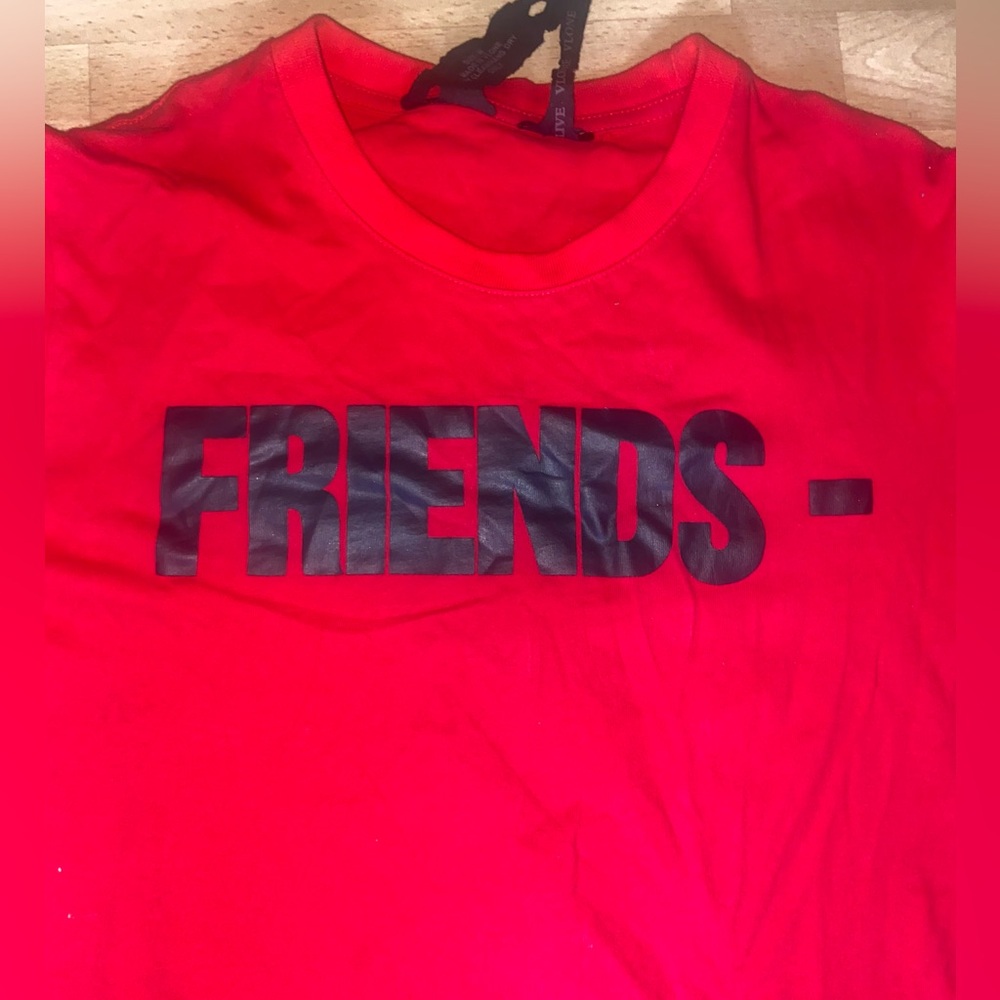 Friends- VLONE t shirt